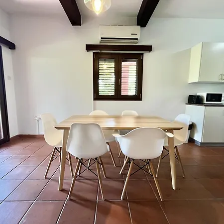 Perla House בית נופש פרוטאראס